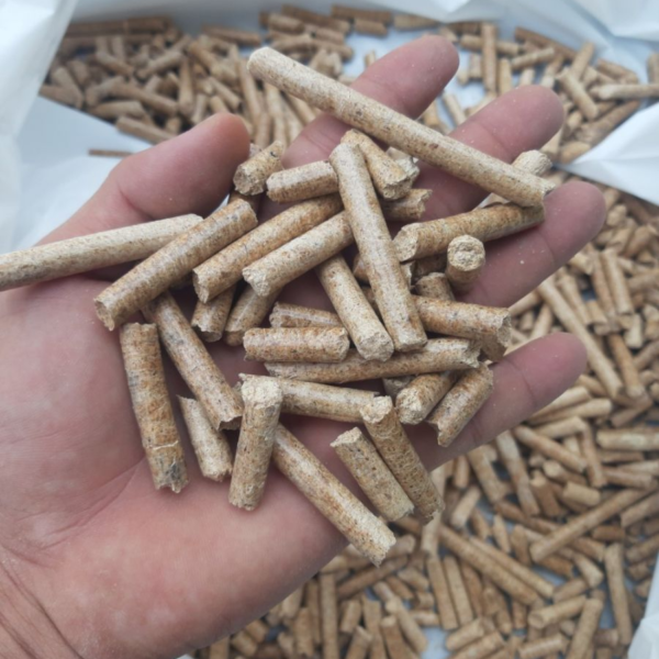 Pine Wood Pellet